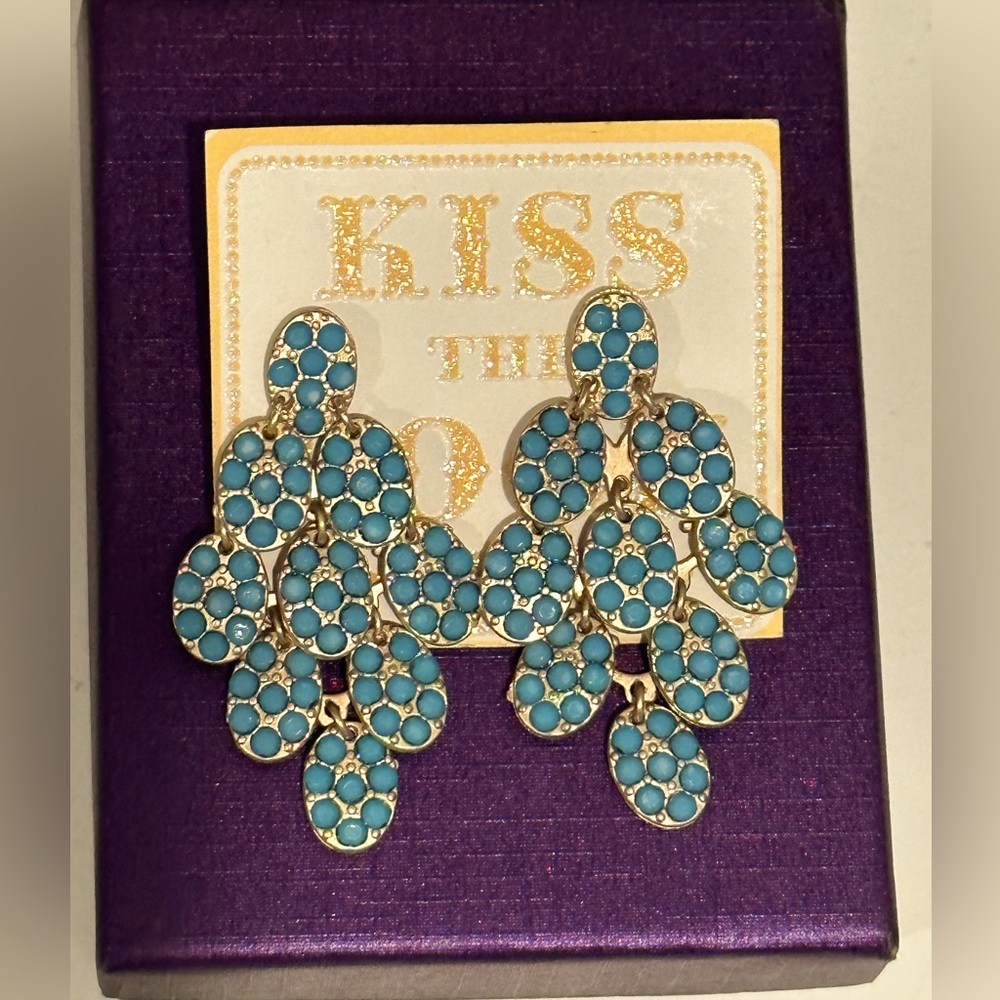 NWT beaded dangle earrings